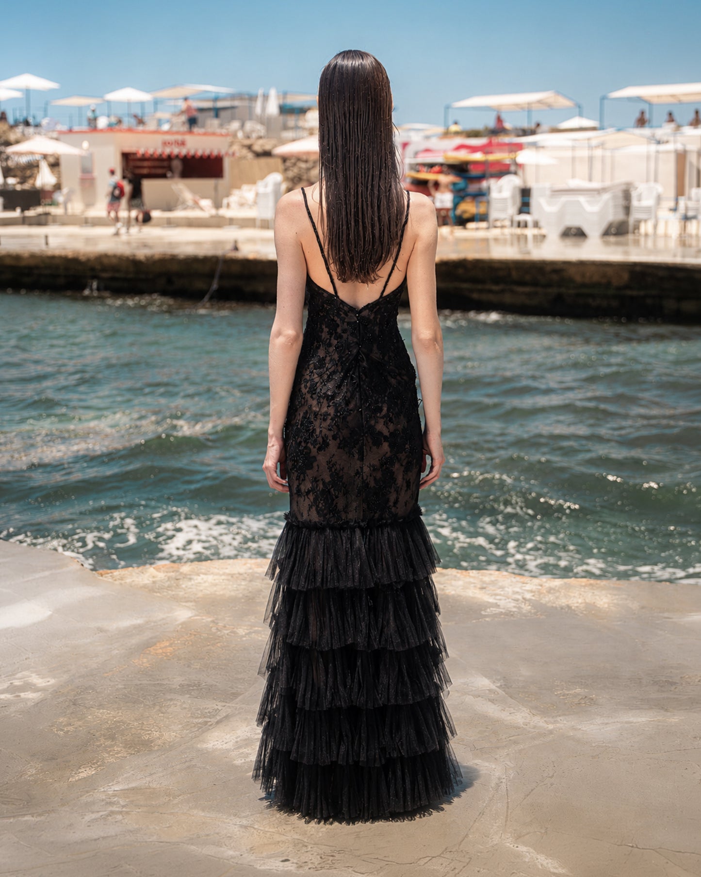 LOOK 02