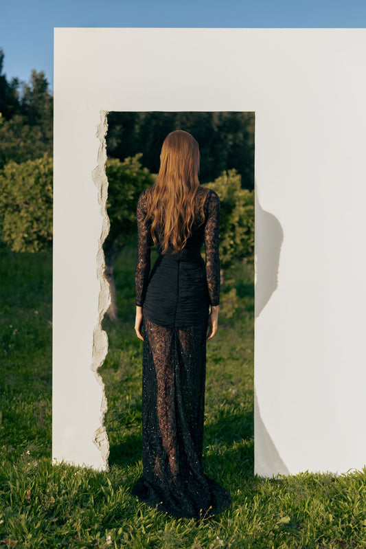 LONG BLACK DRESS WITH DRAMATIC BOWS