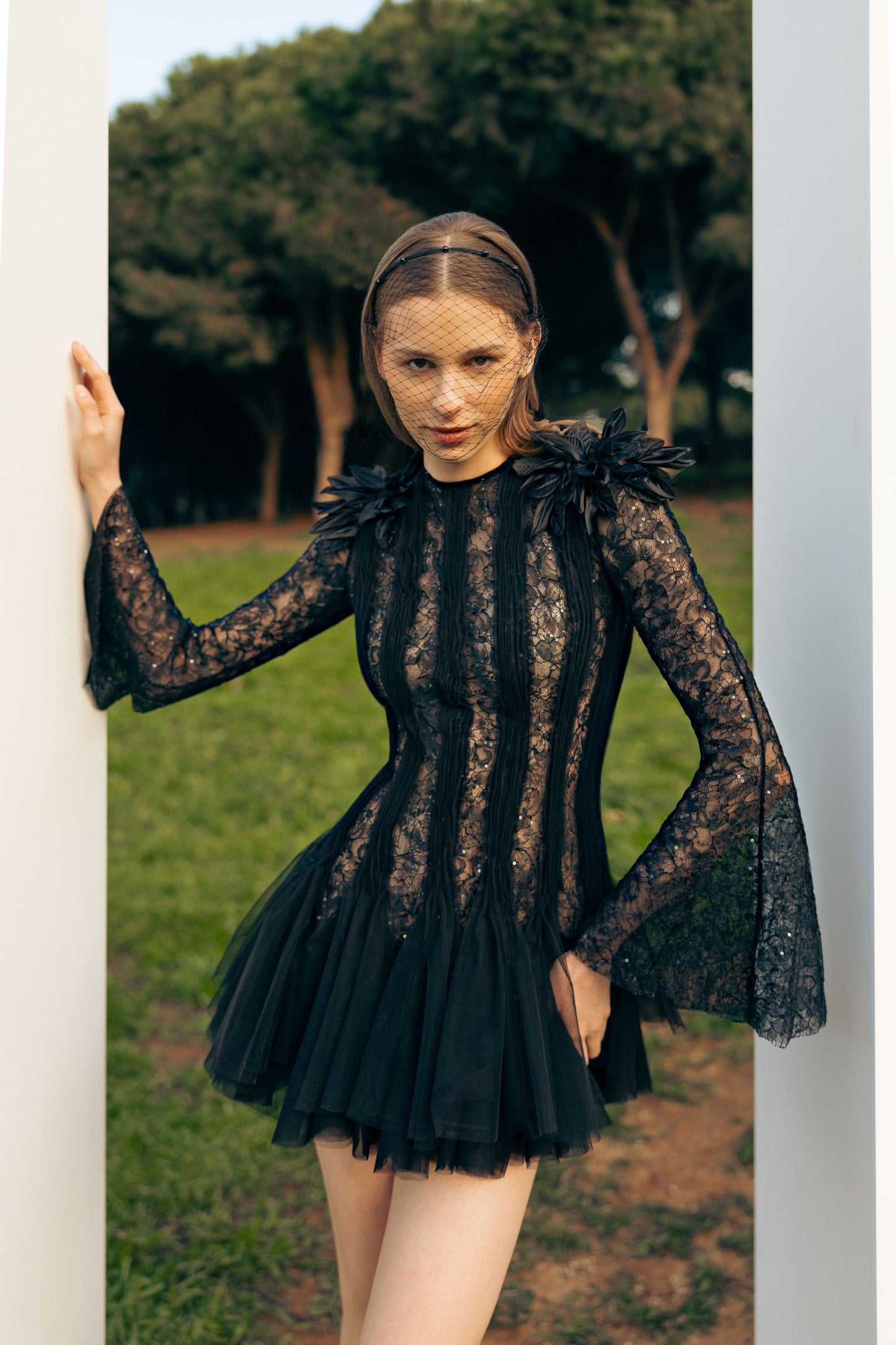 MINI LACE BLACK DRESS