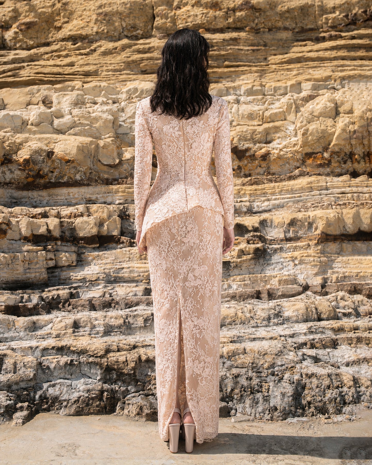 LOOK 03