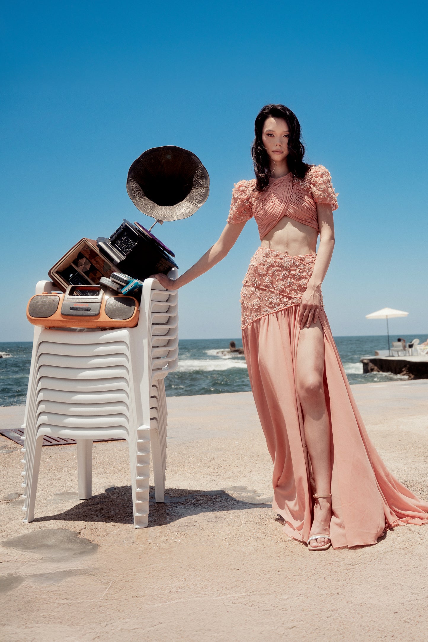 LOOK 22